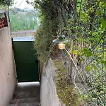 Authentique Le Cactus Entierement Renovee Climatisee Proche Des Plages Du Centre Du Lavandou Et Du Supermarche