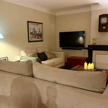 Authentique Le Cactus Entierement Renovee Climatisee Proche Des Plages Du Centre Du Lavandou Et Du Supermarche *